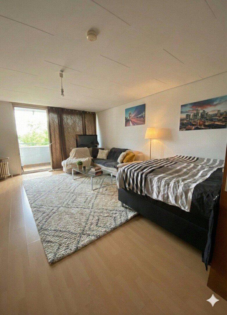 Gepflegte 1-Zimmer-Wohnung mit Loggia in Bad Homburg vor der Höhe, 61352 Bad Homburg v.d. Höhe