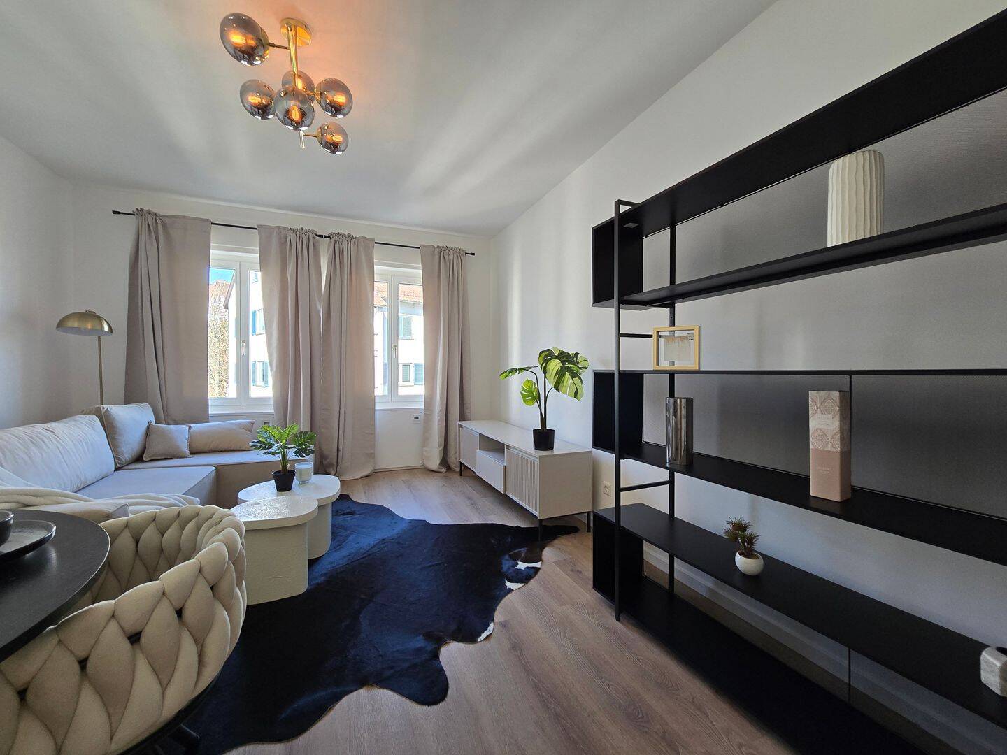 Frisch renovierte und vollständig möblierte 2 Zimmer Wohnung im Stuttgarter Westen, 70193 Stuttgart (Nord West)