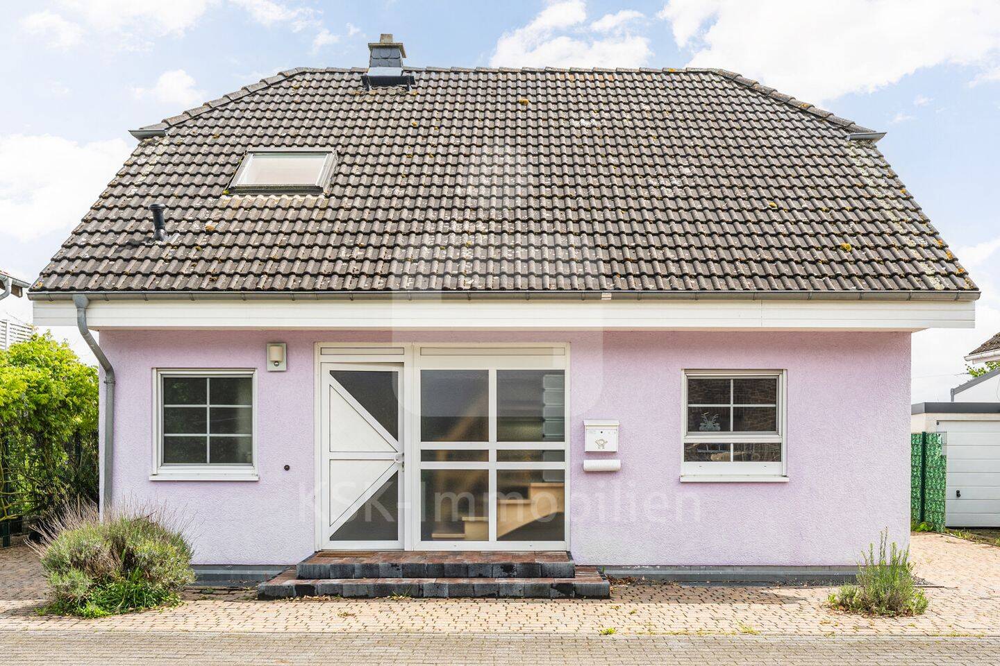 Wohnen am Feldrand – gepflegtes Einfamilienhaus in bester Lage von Nörvenich!, 52388 Nörvenich