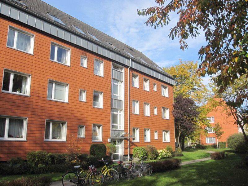 Modernisierte 4-Zimmer-Wohnung mit Balkon in Hamburg Rahlstedt, 22147 Hamburg (Wandsbek Rahlstedt)