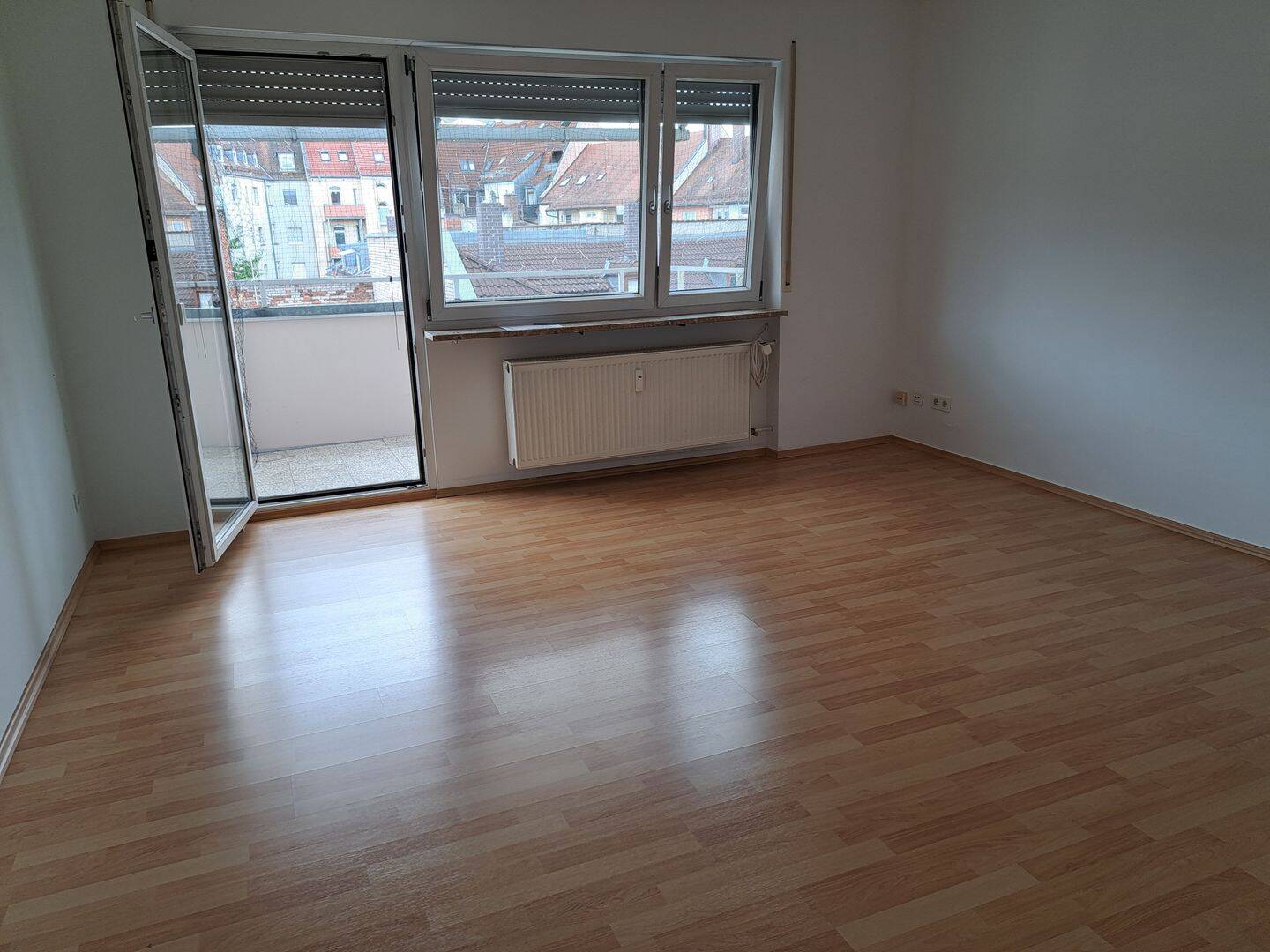 Helle und moderne 3-Zimmer-Wohnung mit Balkon in sehr gepflegtem Haus Nä. U-Bahn Frankenstraße, 90461 Nürnberg