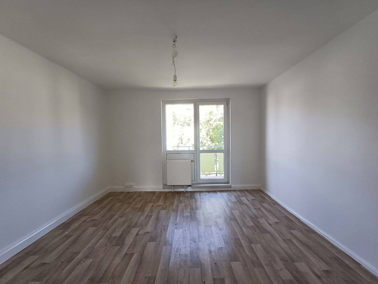 Ziehen Sie zu uns, Sie werden es nicht bereuen – 2. OG rechts, 6217 Merseburg