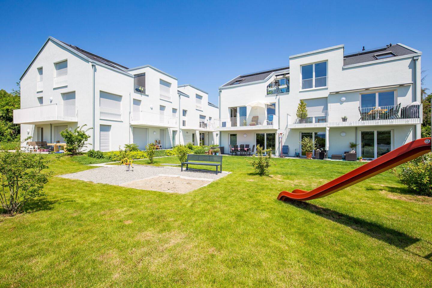 Wunderschöne 2-Zimmer-Wohnung mit Tiefgaragenstellplatz und Balkon, 78467 Konstanz