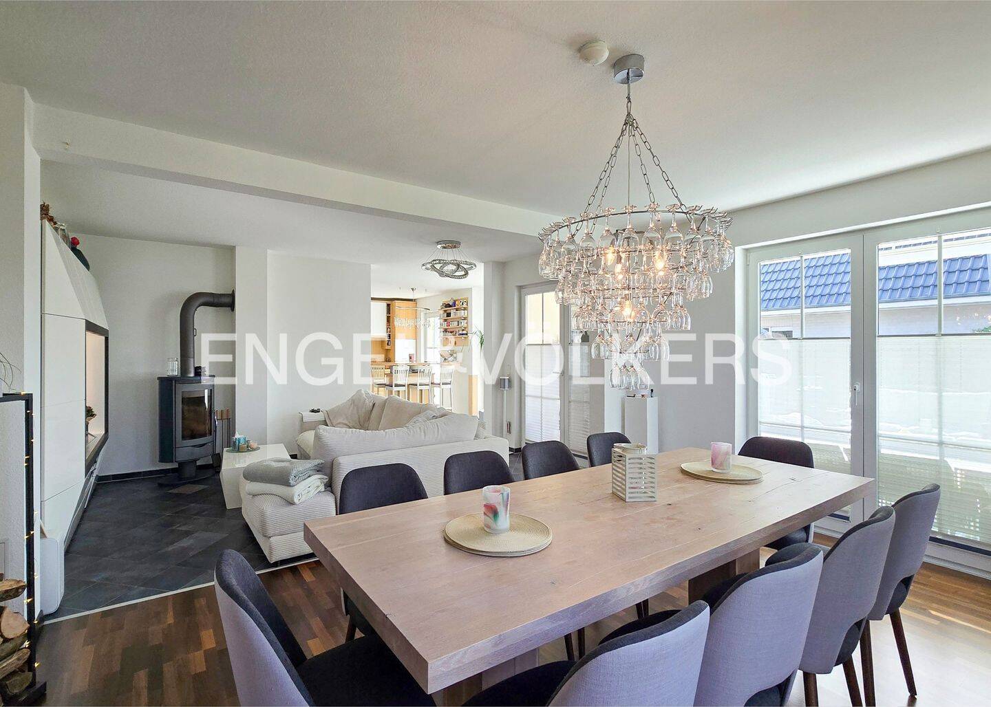Familienfreundliches Einfamilienhaus mit wohnlich ausgebautem Keller und PV-Anlage, 38126 Braunschweig (Braunschweig Lindenbergsiedlung Mascherode Rautheim Südstadt)