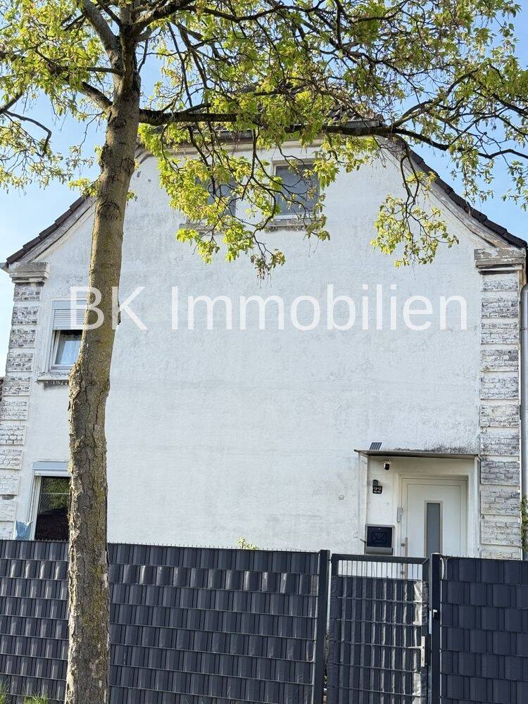 ** Reiheneckhaus in Duisburg-Vierlinden **, 47178 Duisburg (Alt-Walsum Overbruch Vierlinden)