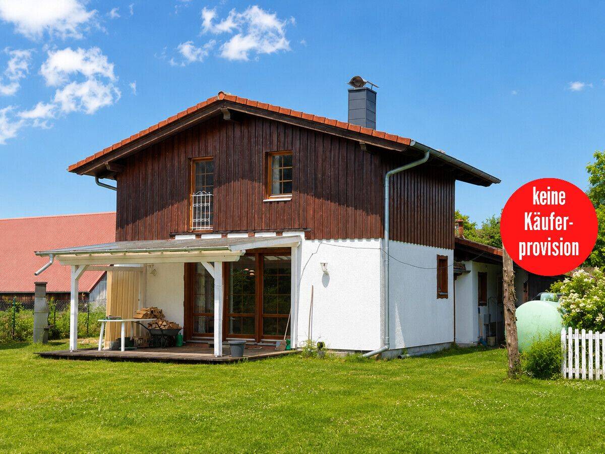 HORN IMMOBILIEN ++ Charmantes Einfamilienhaus in Hintersee am Stettiner Haff, 17375 Hintersee