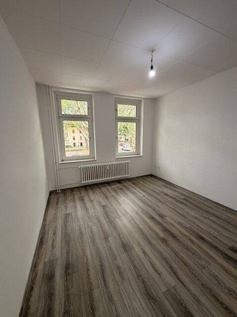 Komplett sanierte 2 Zimmer Wohnung in Duisburg zu vermieten, 47137 Duisburg (Mittelmeiderich Obermeiderich Untermeiderich)