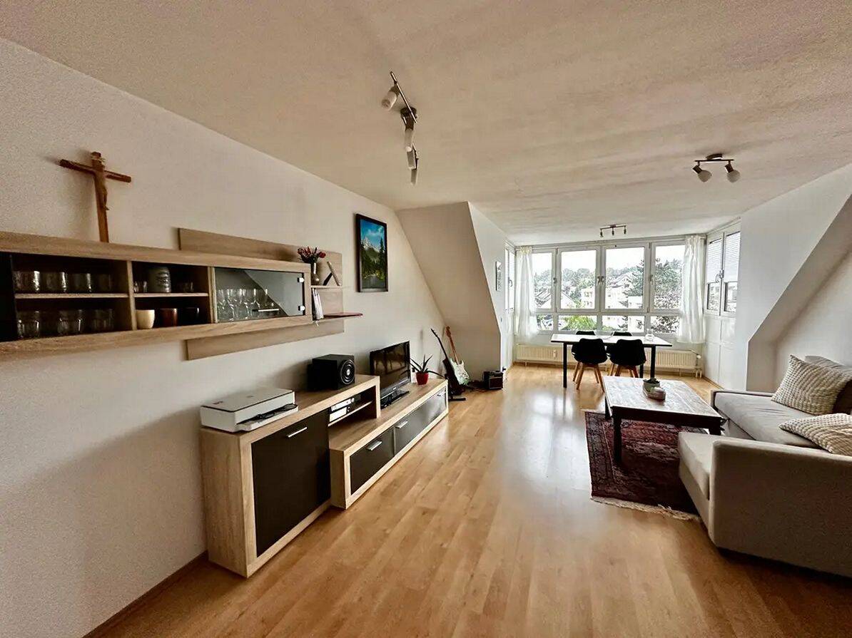 Vollmöblierte Wohnung in guter Lage, 93051 Regensburg (Galgenberg Großprüfening-Dechbetten-Königswiesen Kumpfmühl-Ziegetsdorf-Neuprüll)