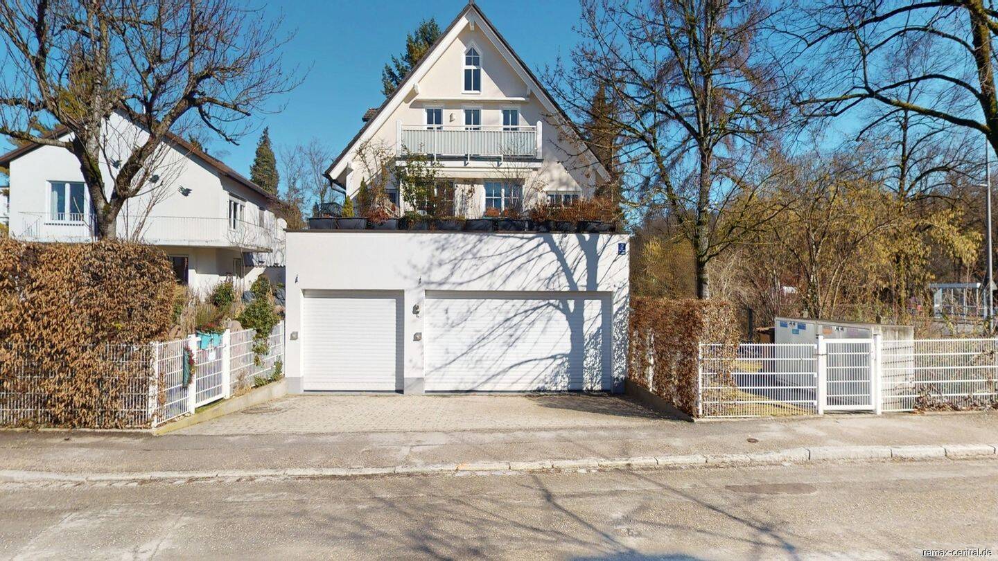 RE/MAX – Exklusive 2-Zimmer-DG-Galerie-Whg mit Terrasse in München!, 81377 München (Hadern Sendling-Westpark)