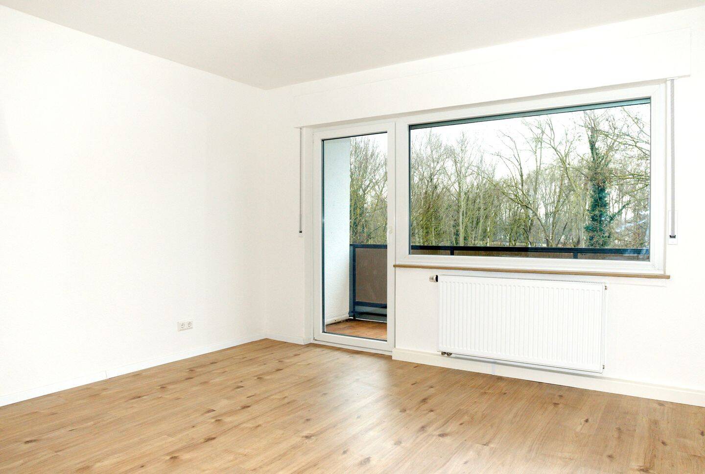 Geräumige 4 Zimmer Wohnung mit Balkon in top Zustand!, 56567 Neuwied
