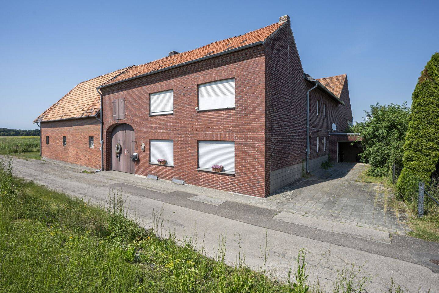 Freistehender Vierkanthof mit Baugrundstück, Scheunen und freiem Blick über Wiesen und Felder!, 52511 Geilenkirchen