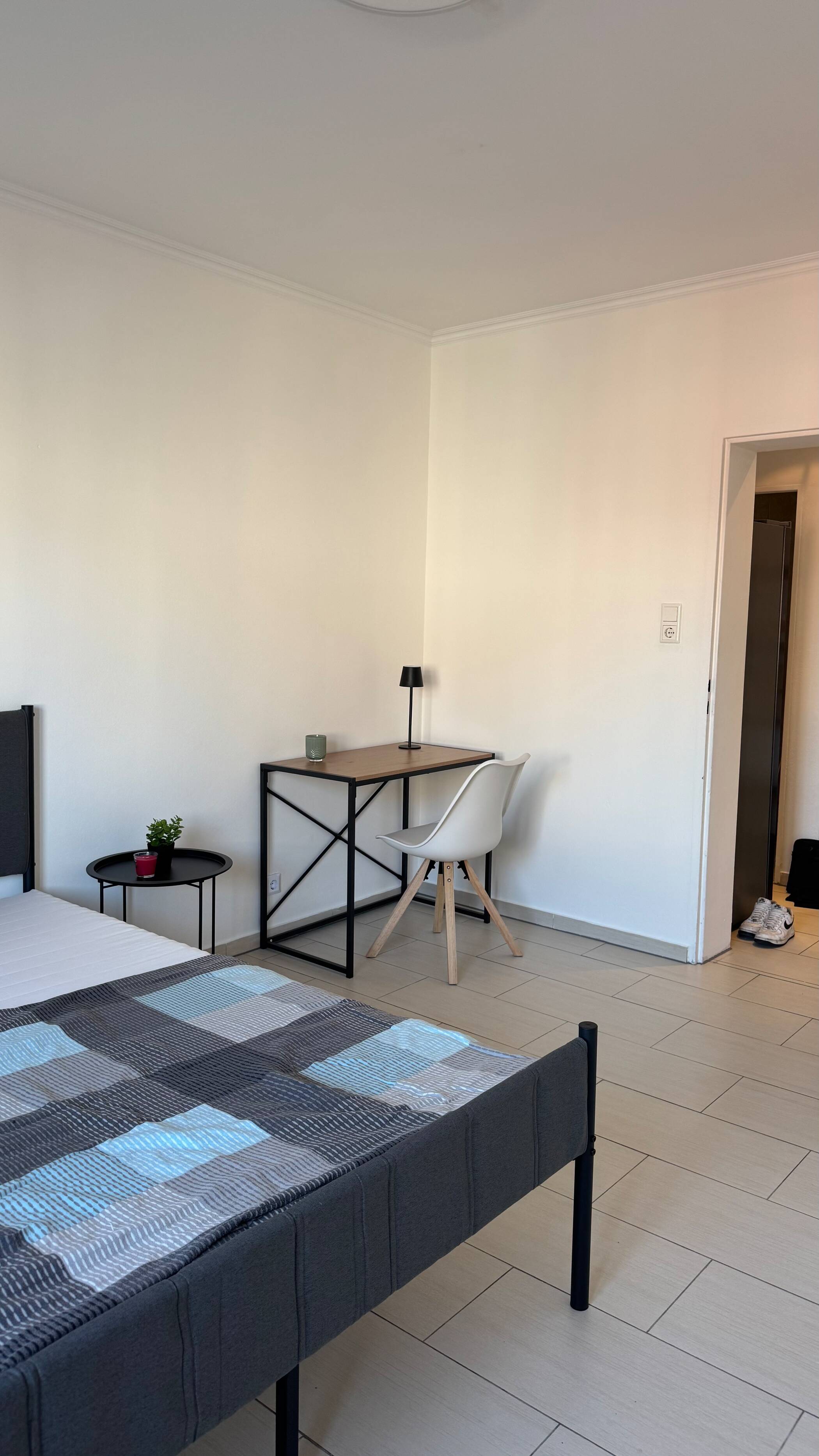 Möbliertes WG-Zimmer in 3er WG – ALL Incl. MIETE, 90439 Nürnberg (Großreuth bei Schweinau Schweinau Sankt Leonhard Sündersbühl)
