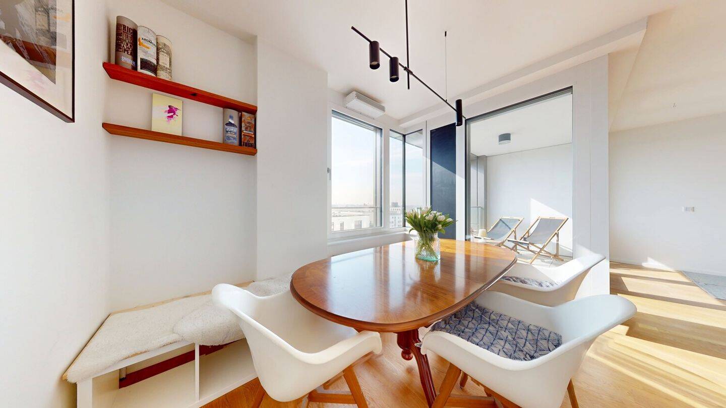 Elegante Drei-Zimmer-Wohnung mit großer Loggia und Panoramablick, 60326 Frankfurt am Main (Gallus Griesheim)