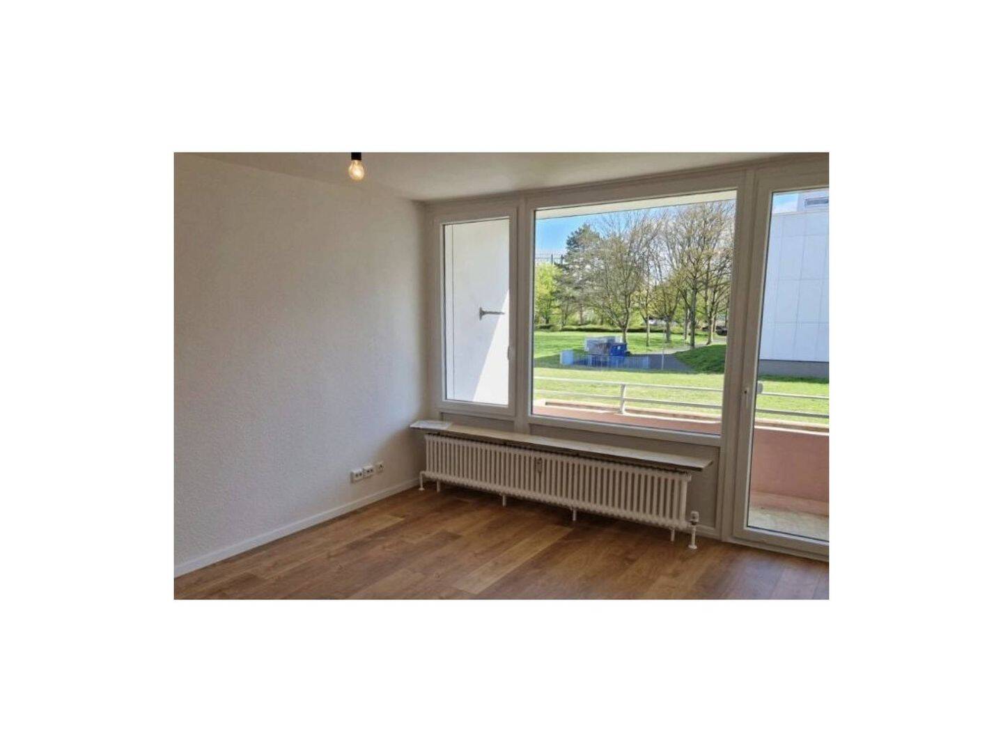 Ganz neu! – Sonnige 3-Zimmer-Wohnung mit Balkon in Koblenz, 56075 Koblenz (Karthause Mitte Oberwerth Stolzenfels Süd)