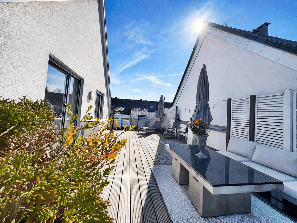 *EXCLUSIVES Domizil mit Traumterrasse & luxuriöser Ausstattung in Stuttgart-Vaihingen