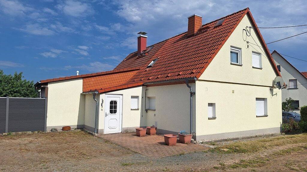 Zeitlose Doppelhaushälfte in begehrter Wohnlage, 8062 Zwickau