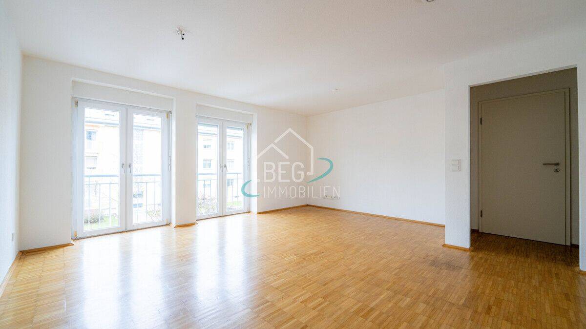 Moderne 3-Zimmer-Wohnung mit Südbalkon, Parkettboden und Carport, 74564 Crailsheim