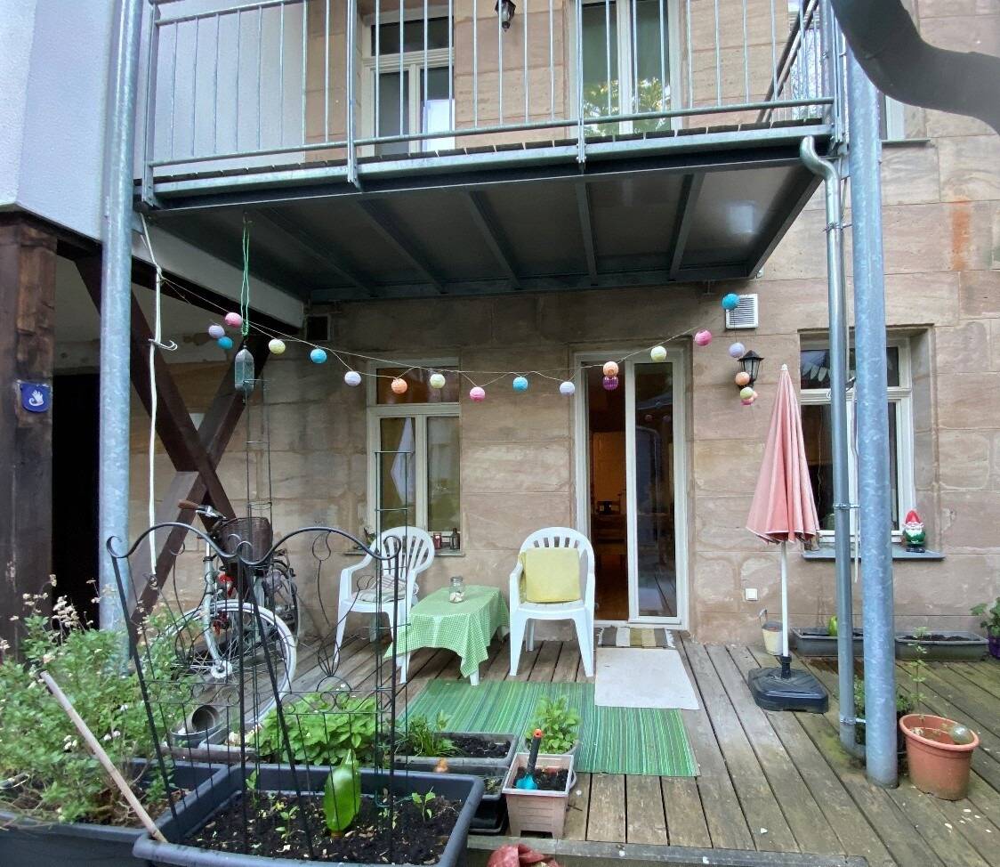 Altbau-Charme trifft Moderne – Erdgeschosswohnung mit ruhiger Terrasse im Herzen von Fürth