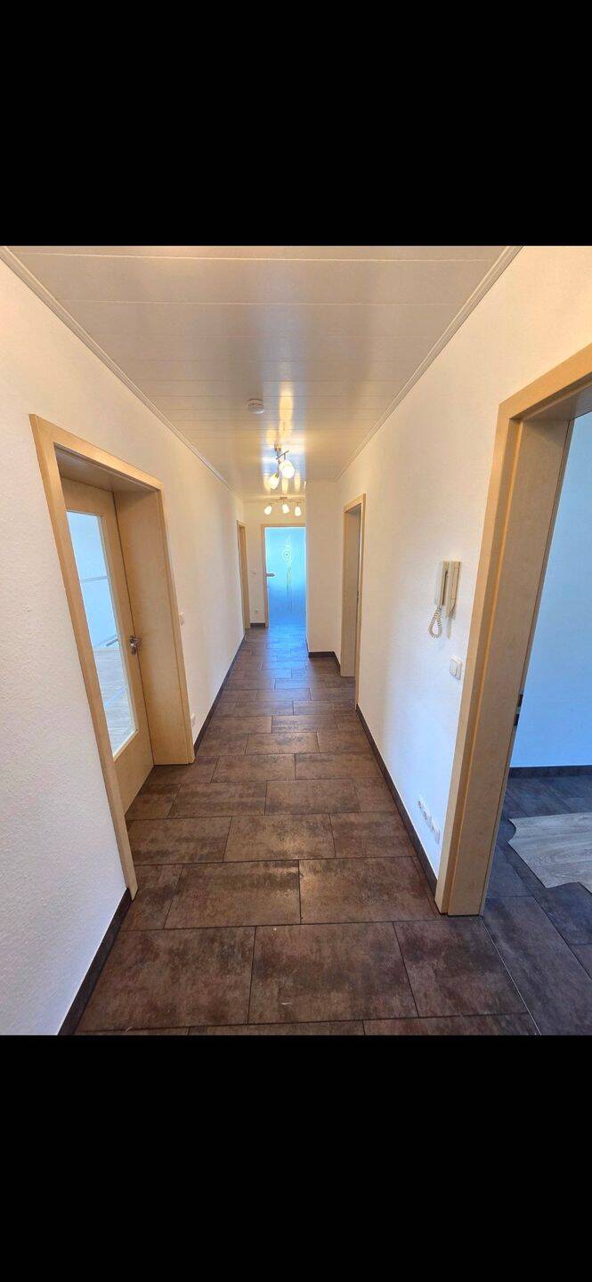 Provisionsfrei von privat – 4-Zimmer-Wohnung mit Westbalkon und Garage in Herzogenaurach, 91074 Herzogenaurach