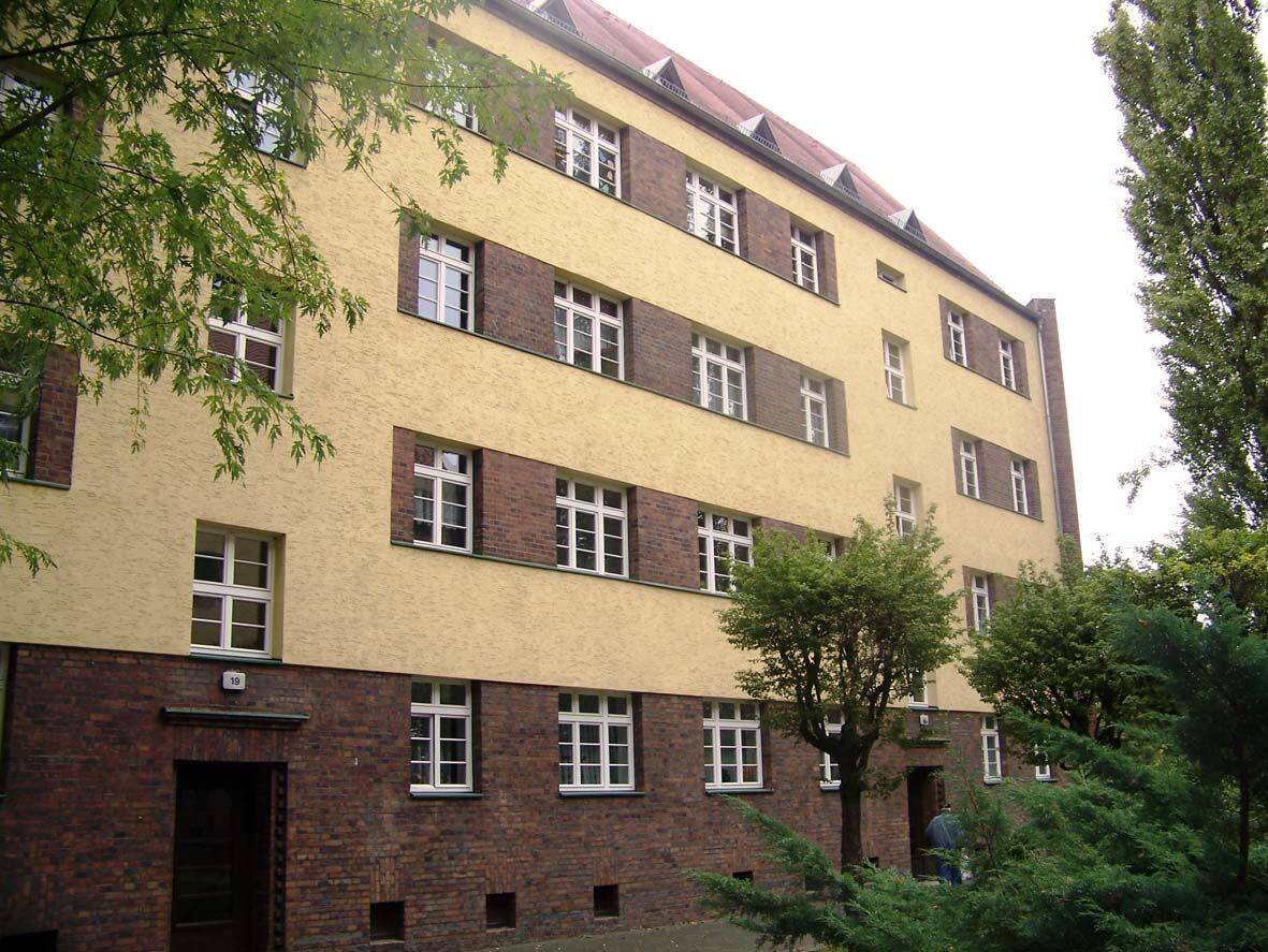 Frisch sanierte 3-Raum-Wohnung mit Balkon und Bad mit Dusche/ für die Generation 50plus, 4129 Leipzig (Eutritzsch)