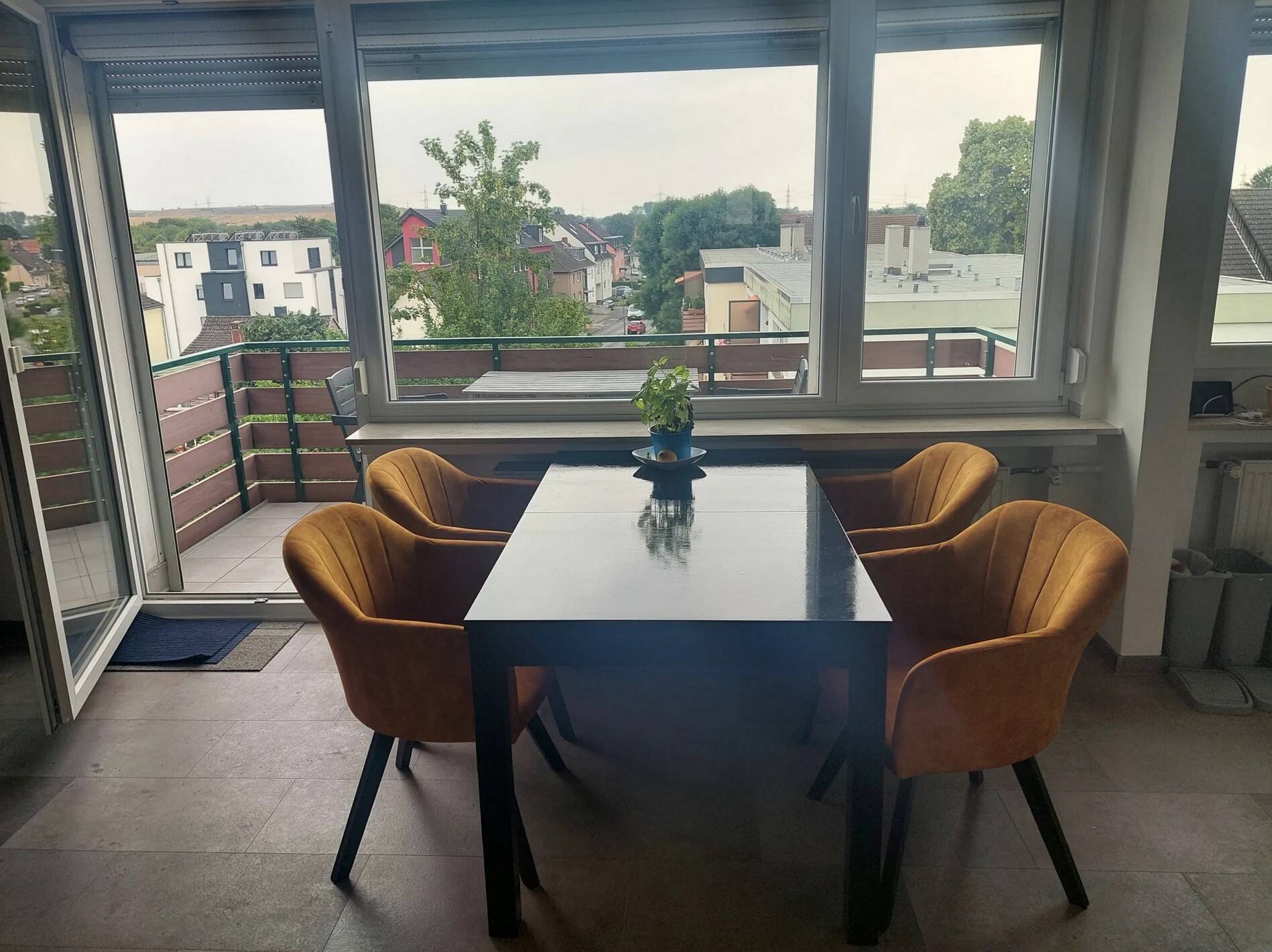 2-Zimmer Wohnung über den Dächern von Bürrig, 51371 Leverkusen (Bürrig Hitdorf Rheindorf)