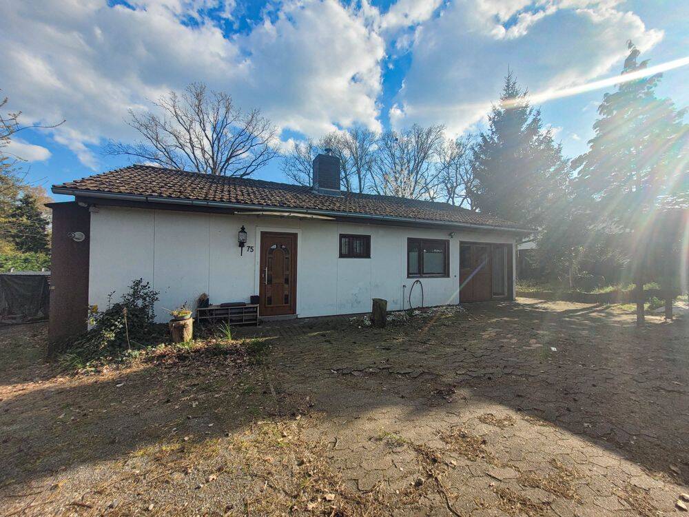 Renoviertes und ruhig gelegenes Ferienhaus samt großen Grundstück am Steinhuder Meer, 31535 Neustadt am Rübenberge
