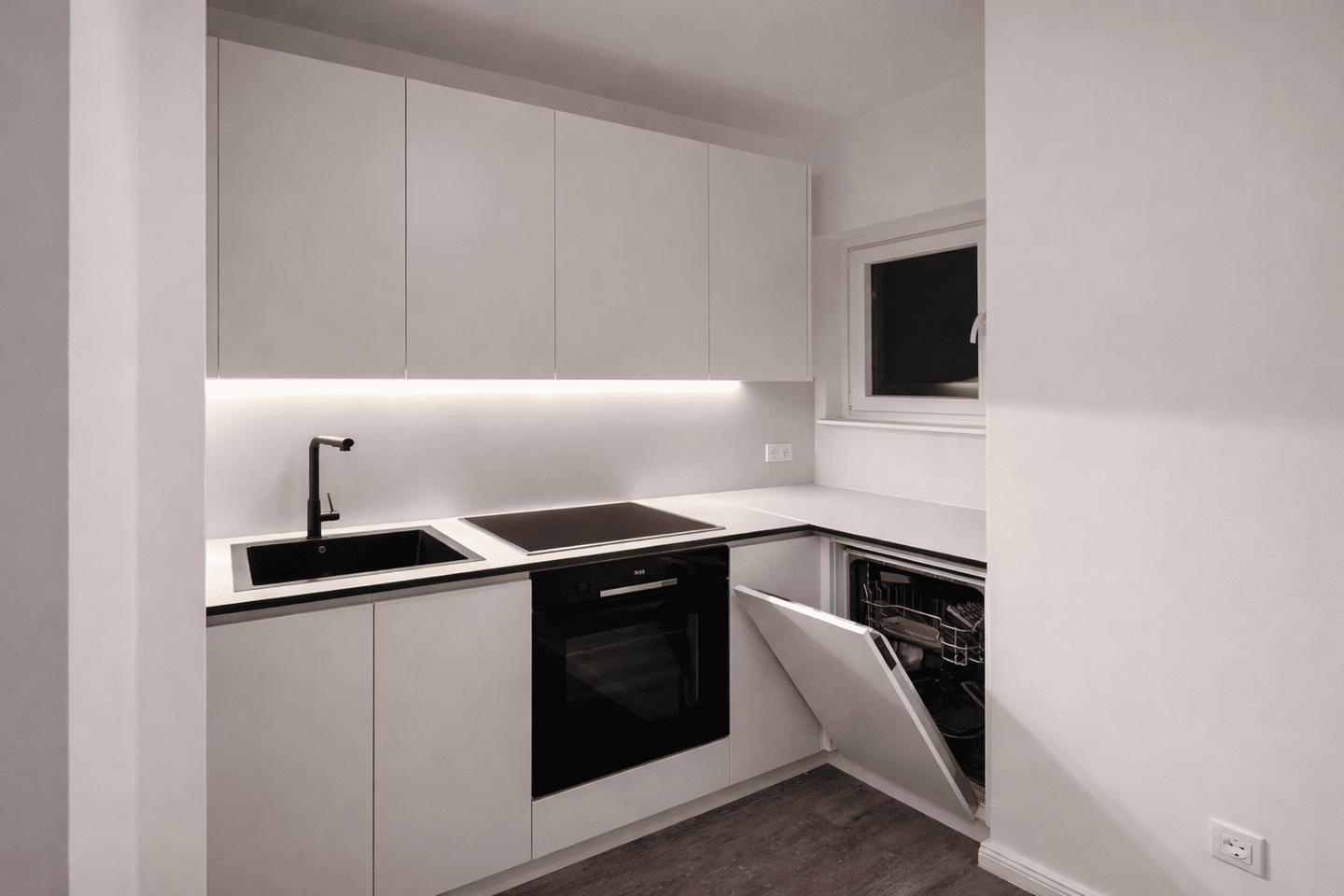 Renditestarke 2-Zimmer-Wohnung / modernisiert & langfristig vermietet, 21107 Hamburg (Mitte Steinwerder Wilhelmsburg)
