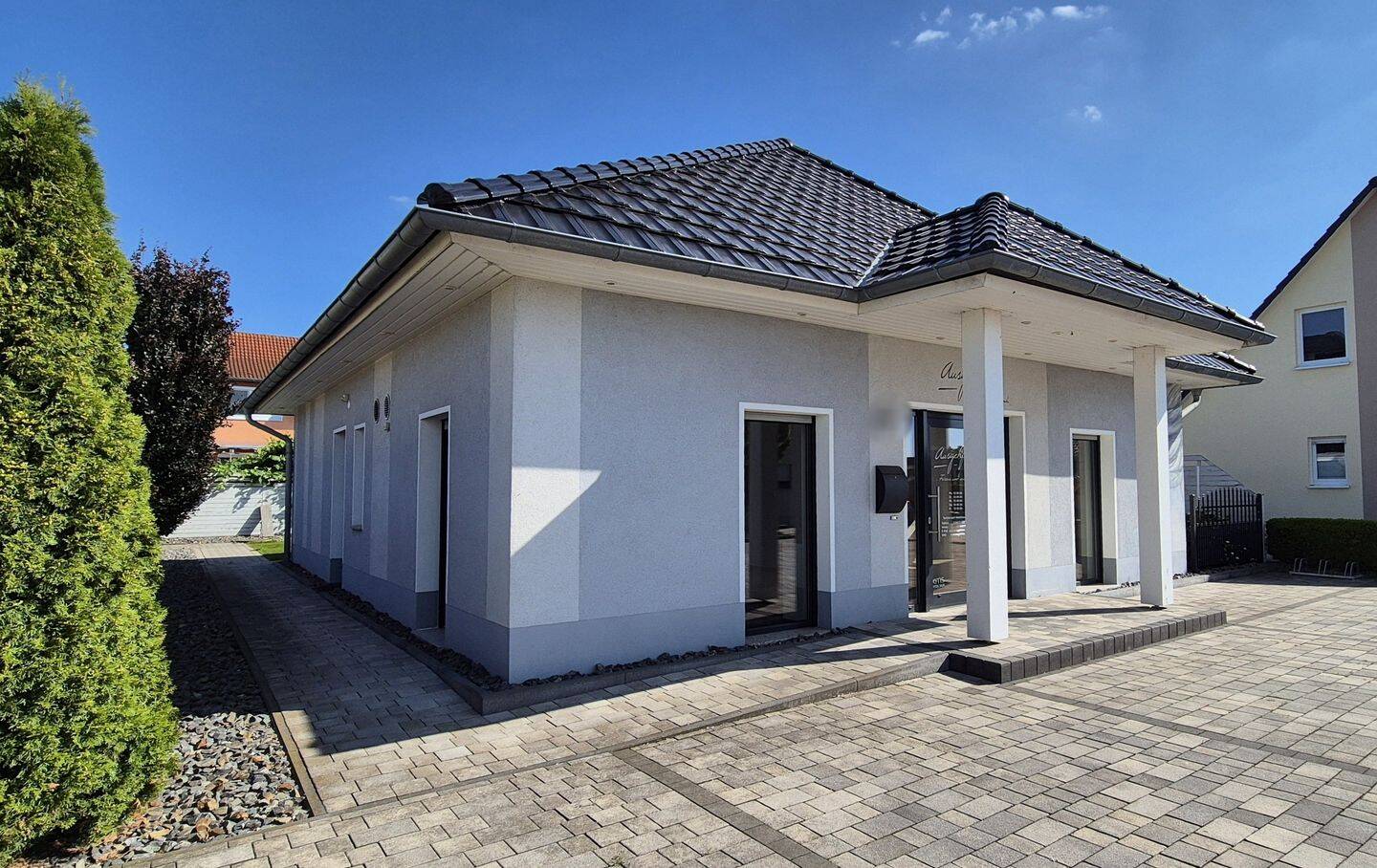 Moderner Bungalow – Gewerbe oder Wohnen? Sie entscheiden!, 6179 Teutschenthal