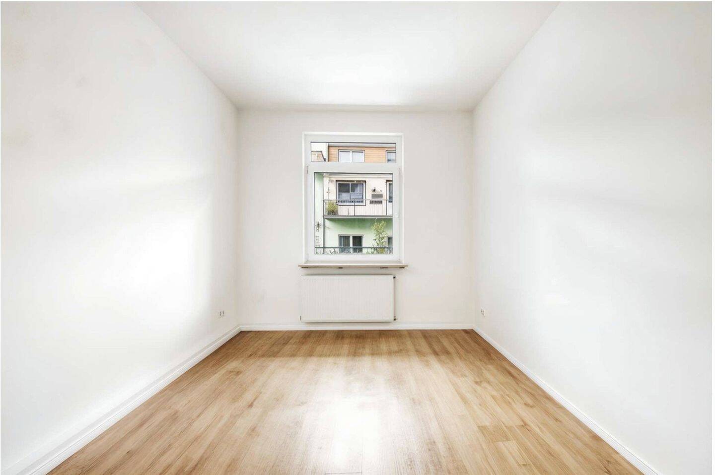 Neugründung 4er WG: nahe Hochschule, renoviert und mit Einbauküche und Waschmaschine!, 28199 Bremen (Alte Neustadt Hohentor Neuenland Neustadt)