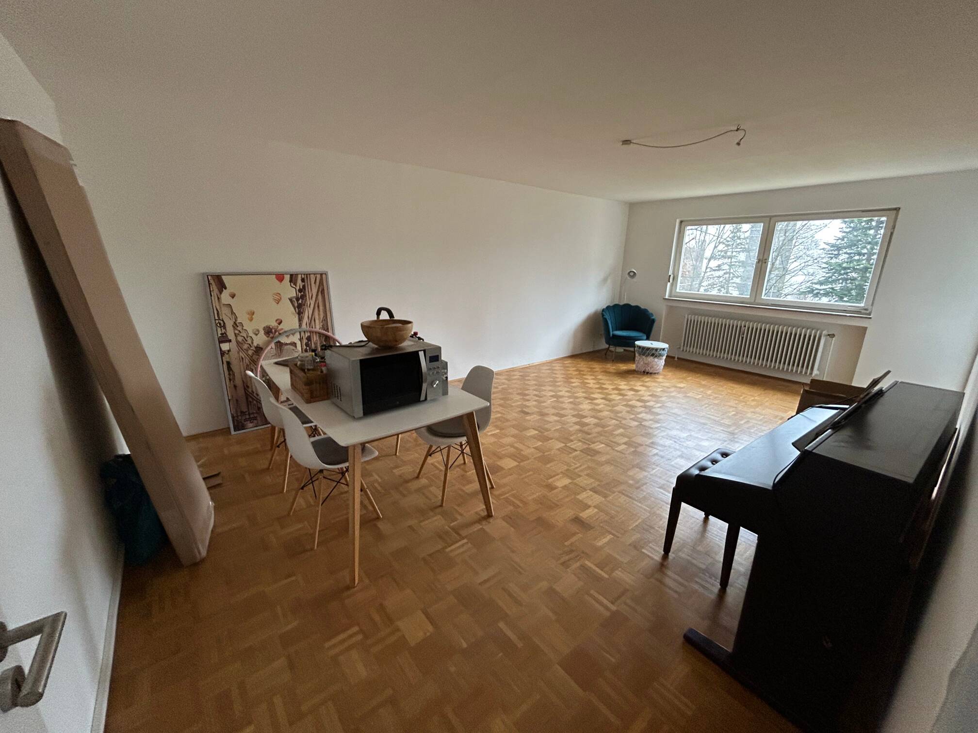 Großzügige 5-Zimmer-Wohnung mit 2 Bädern, Südbalkon und direkter Lage am Meilwald in Sieglitzhof, 91054 Erlangen (Burgberg Erlangen-Nord Erlangen-Ost Innenstadt Sieglitzhof)