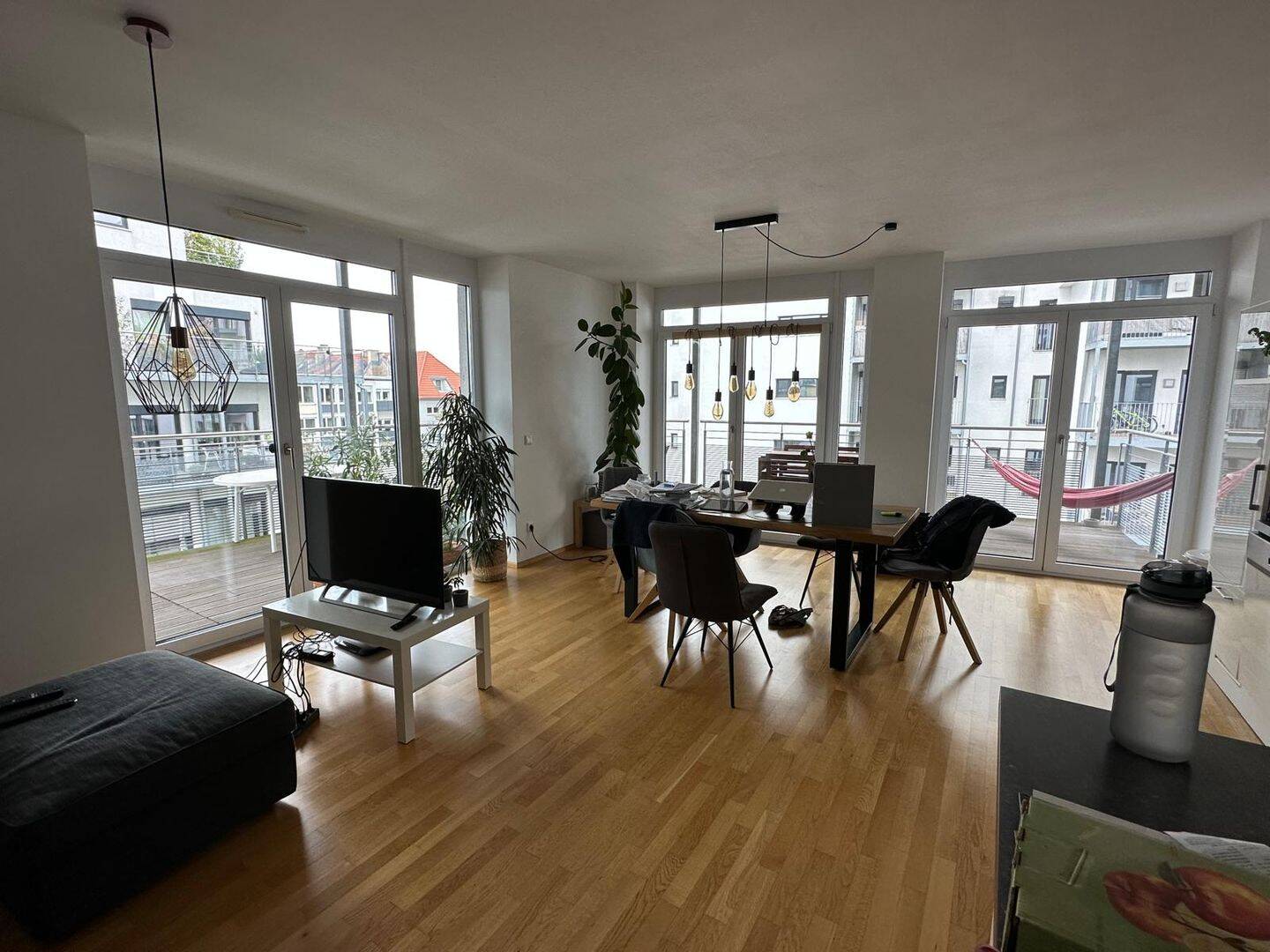 Top modernes 3-Zimmer App. im 4.OG-Einbauküche -Balkon -90478 Nürnberg, 90478 Nürnberg (Dutzendteich Gleißhammer Glockenhof Sankt Peter Zerzabelshof)
