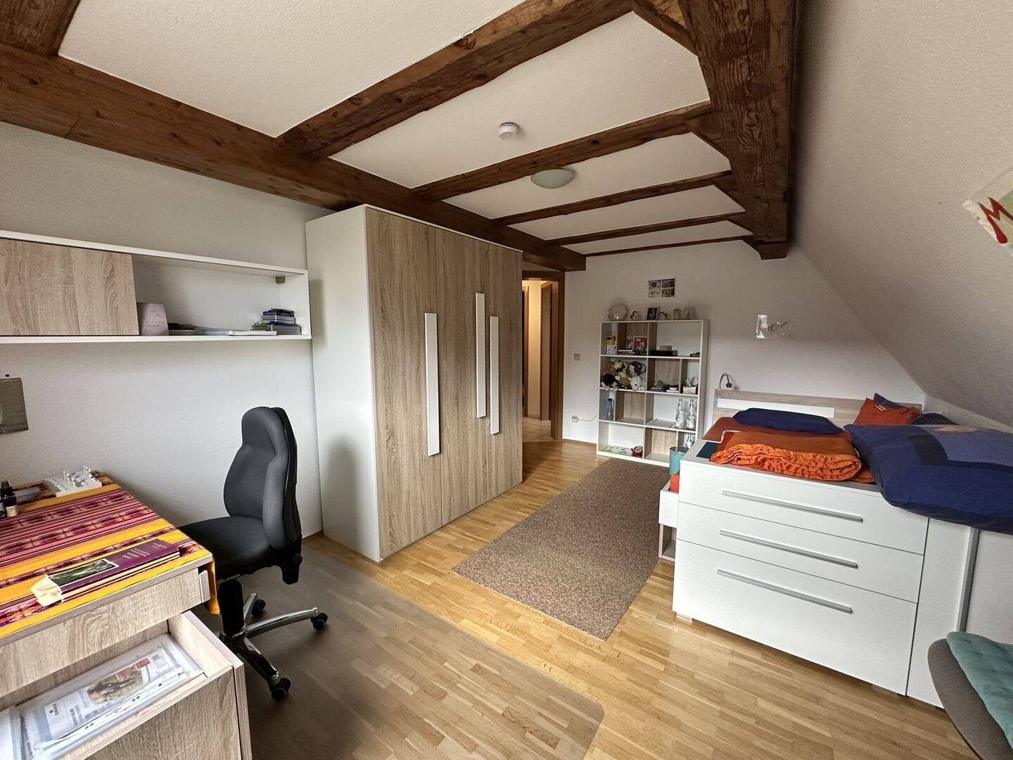 Charmante 3-Zimmer-Wohnung mit Balkon, Bühne und großem Ausbaupotential. Ideal für Ihre Wohnträume!, 78083 Dauchingen