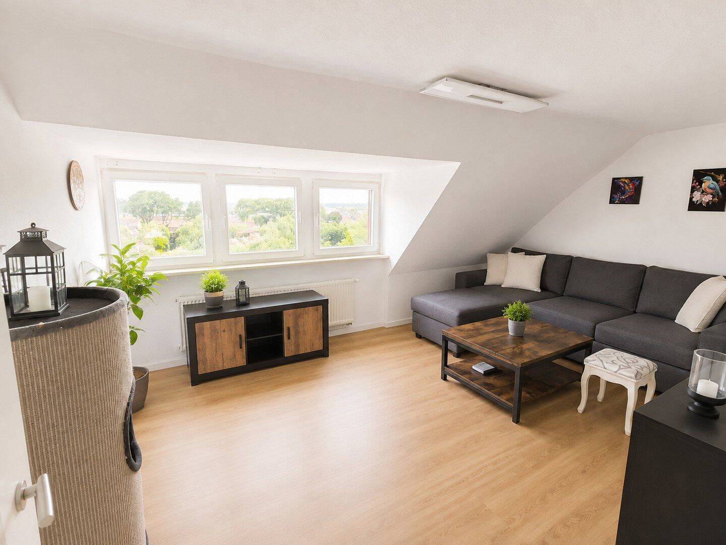 Gemütlich & großzügig – helle 3-Zimmer-Wohnung im Dachgeschoss, 46149 Oberhausen (Alsfeld Buschhausen Schwarze Heide Stadtmitte Sterkrade-Mitte)