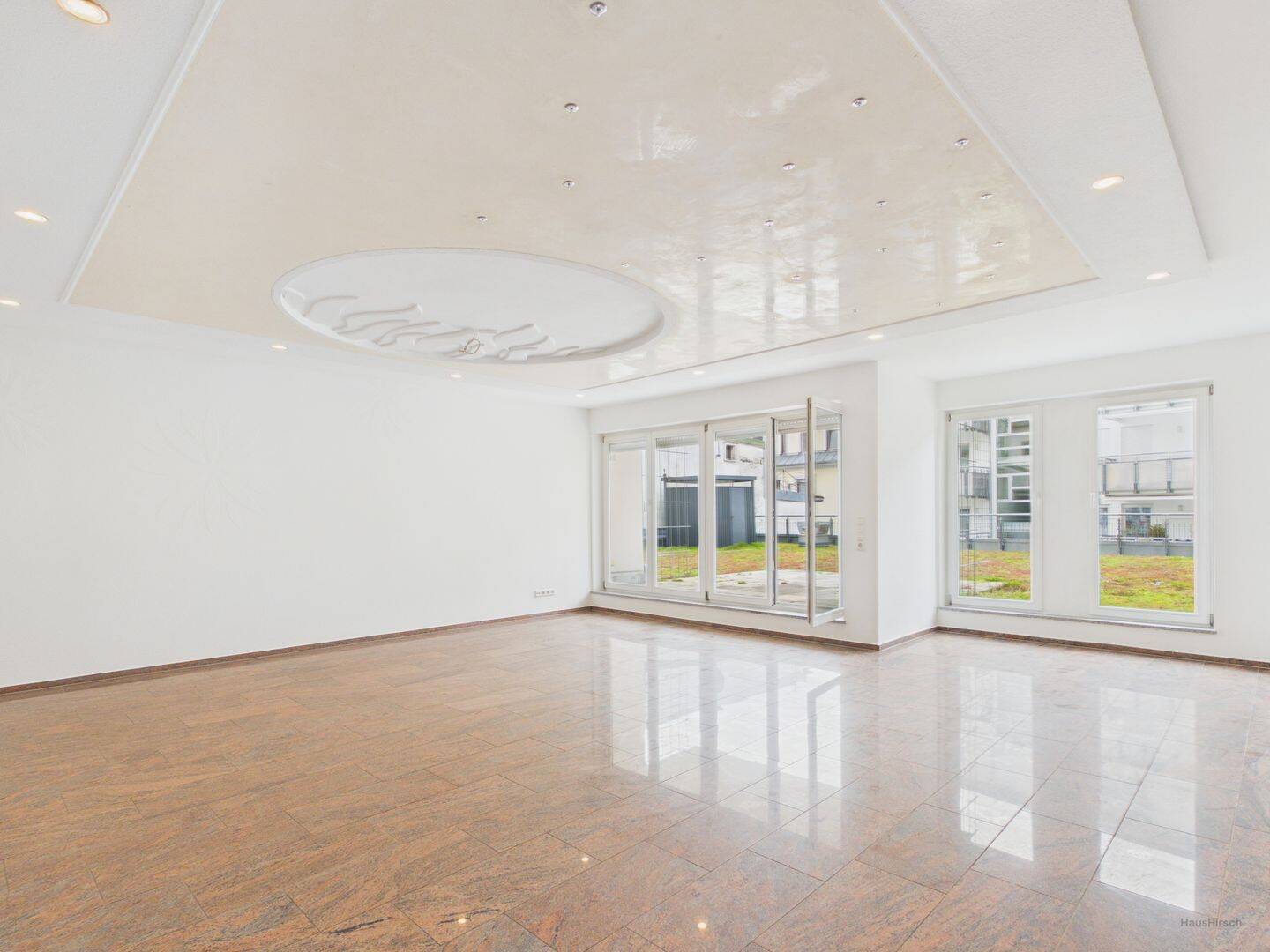 Luxus-Appartement: Modernisiert, barrierefrei, Fußbodenheizung, 2 Terrassen, Bestlage!, 76530 Baden-Baden (Ebersteinburg Innenstadt Lichtental Varnhalt Weststadt)