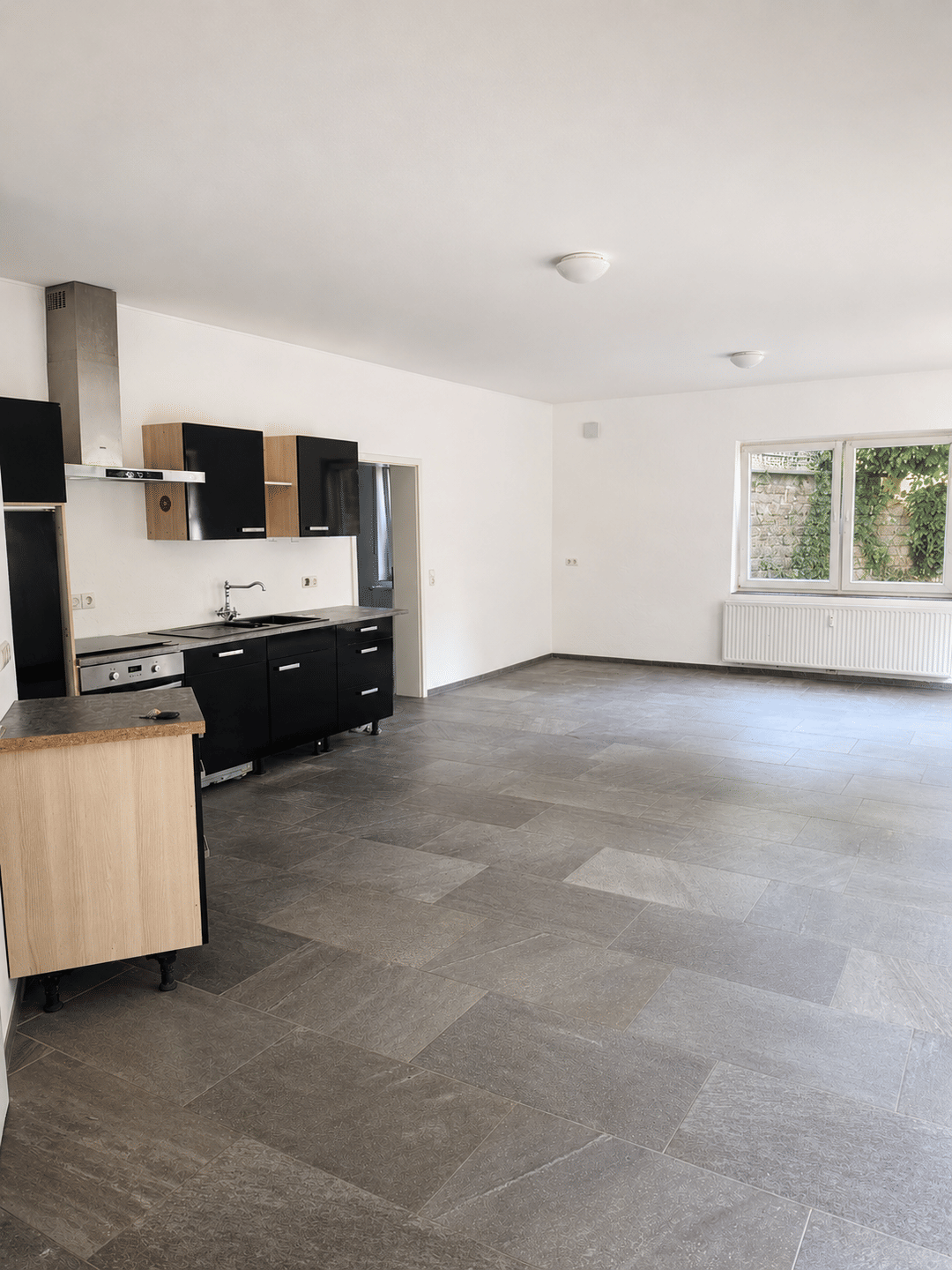 Perfekt für Pendler: Erdgeschosswohnung mit Parkplatz nahe der Grenze zu Luxemburg, 54669 Bollendorf