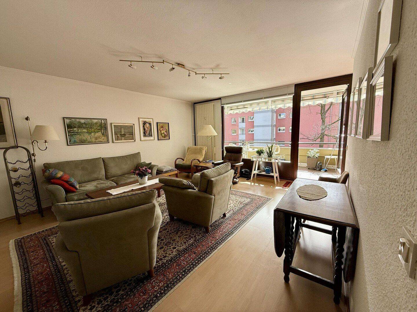 100 m2 Eigentumswohnung im Volksdorfer Ortskern, 22359 Hamburg (Wandsbek Bergstedt Rahlstedt Volksdorf)