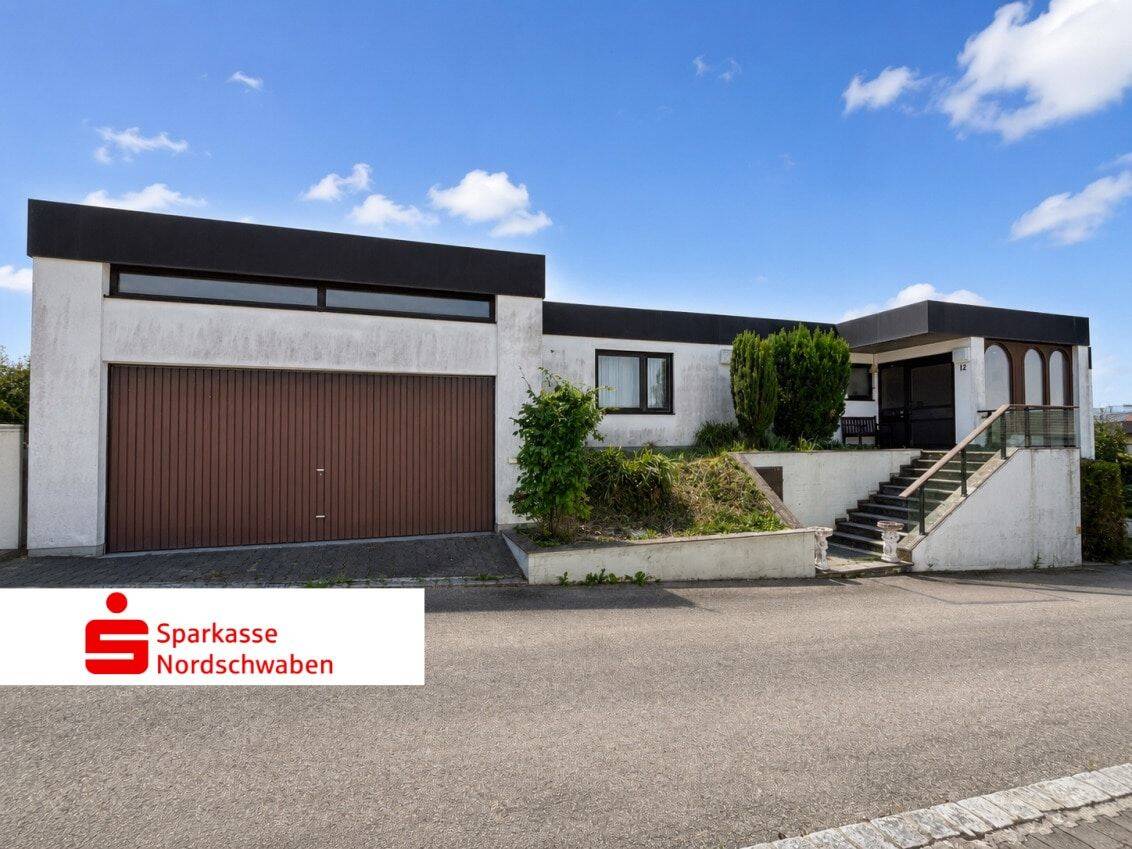 Rohdiamant: Großzügiger Bungalow mit außergewöhnlichem Ausbaupotenzial, 86609 Donauwörth