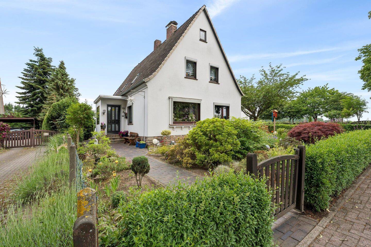 Großzügiges Einfamilienhaus mit weitläufigem Grundstück in Bexhövede, 27612 Loxstedt