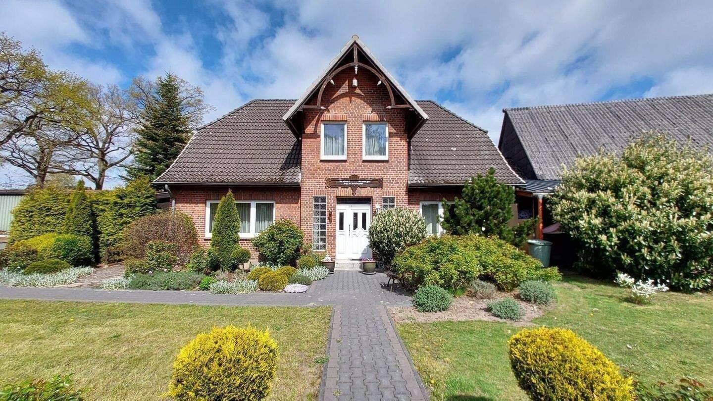 Anwesen mit Wohnhaus, Gewerbeflächen, Werkstatt und mehr, 29643 Neuenkirchen