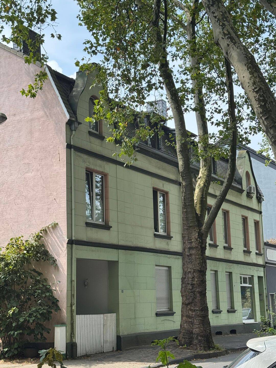 Attraktive und hervorragend geschnittene Altbau-3-Zimmer-Erdgeschosswohnung in der Bahnstraße 11, 47166 Duisburg (Renovierung erfolgt im August), 47166 Duisburg