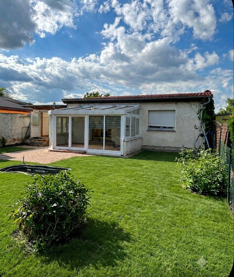 Haus im Bungalowstil mit großem Potenzial, Garten und Wintergarten, 6120 Halle (Saale) (Dölau Heide Nord Heide Süd Kröllwitz Lettin)