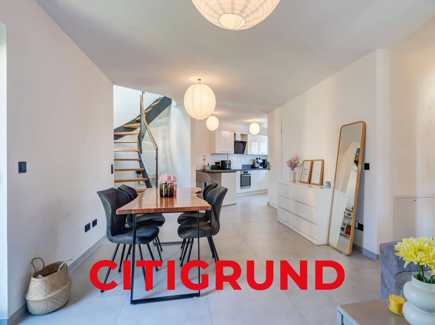Maisach/Gernlinden – Hell. Modern. Individuell. – Exklusives Haus-im-Haus-Flair!, 82216 Maisach