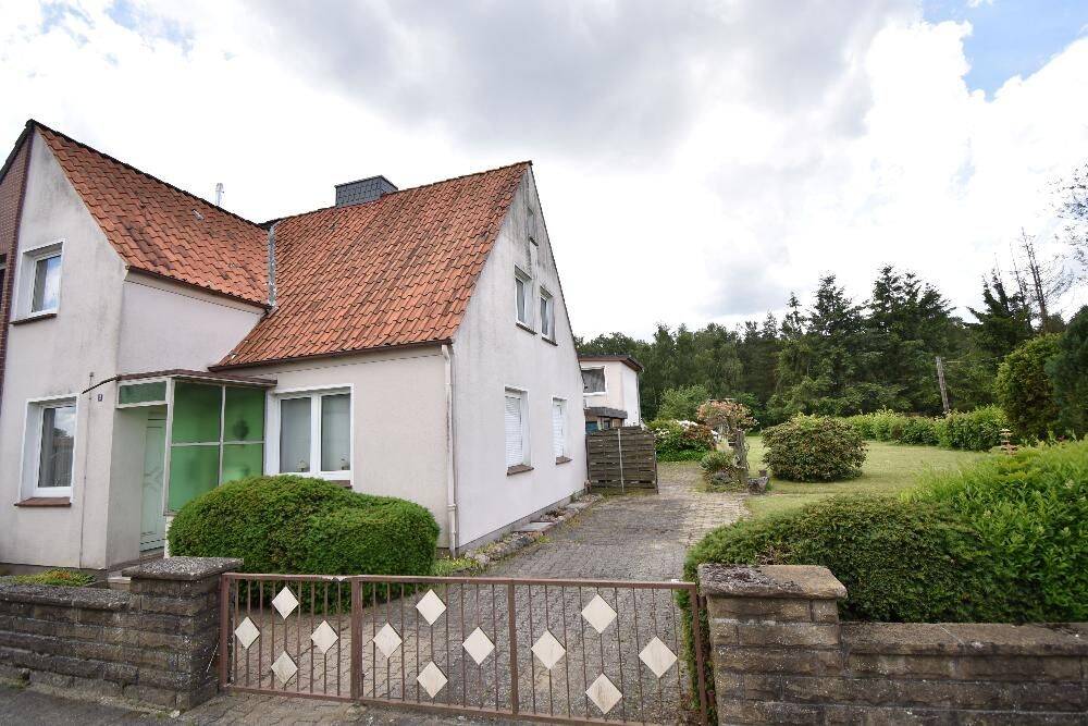 Großzügige Doppelhaushälfte mit viel Grundstück!, 29525 Uelzen