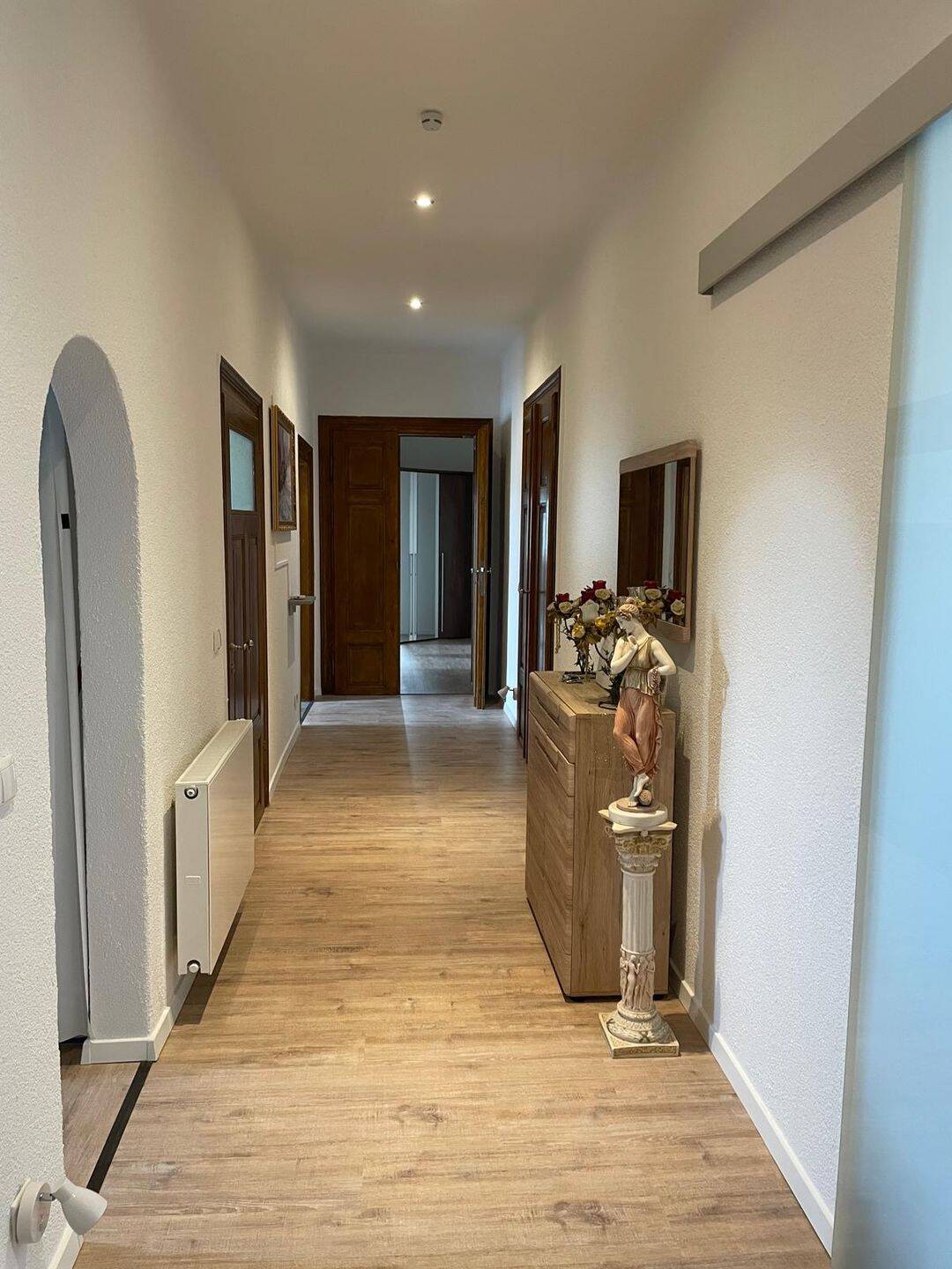 Geräumige 4-Zimmer Wohnung in schöner Wohnlage von Döbeln, 4720 Döbeln