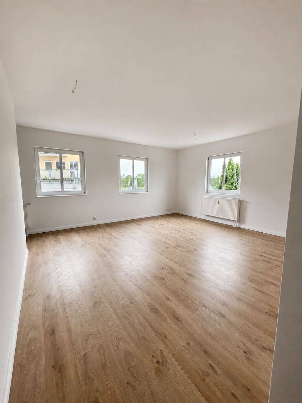 °°Frisch sanierte°° sonnige 3 Zimmer Wohnung mit Balkon und neuer Einbauküche, 15831 Blankenfelde-Mahlow