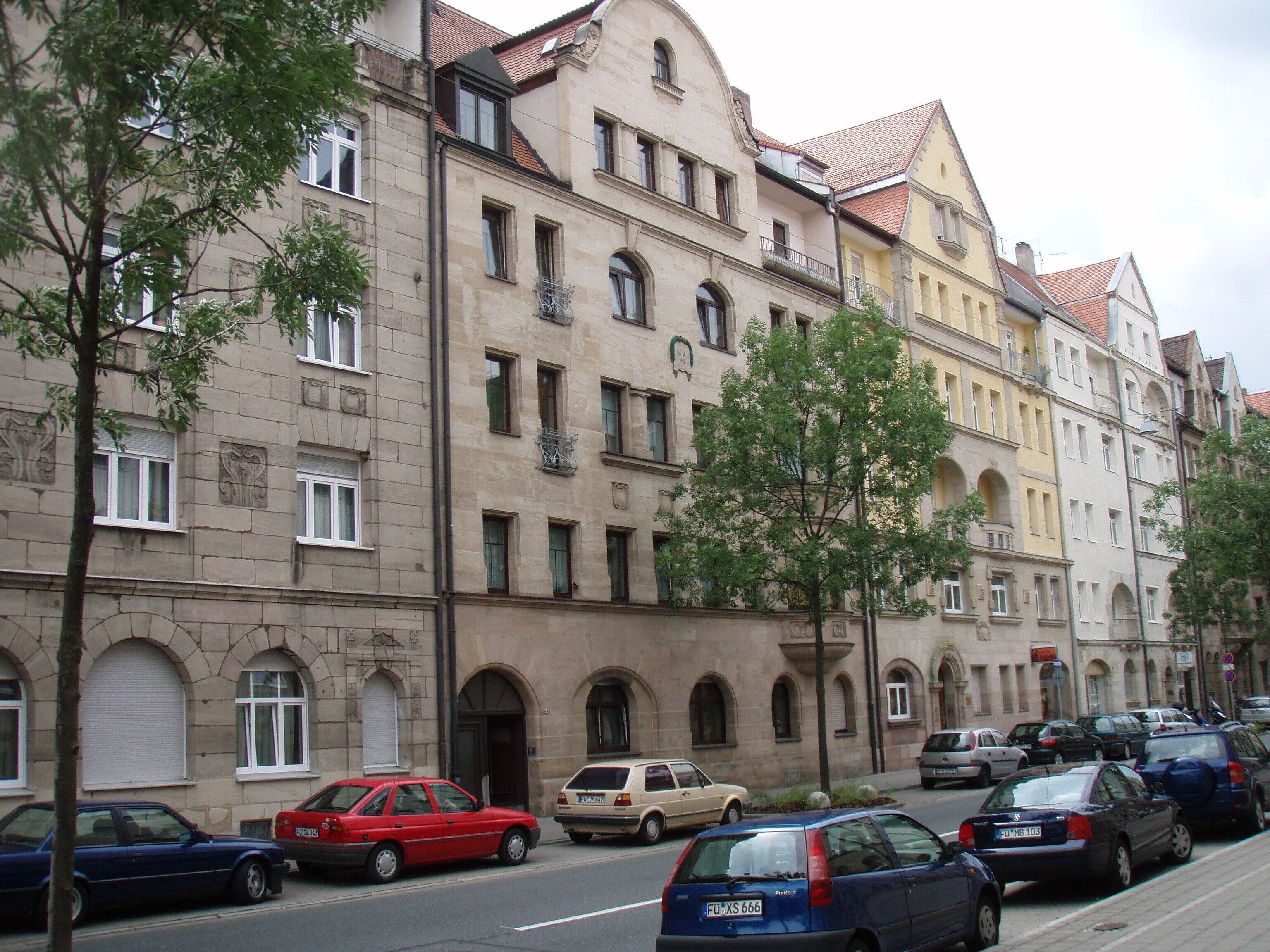 Geschmackvolles wohnen in einem sanierten Altbau, 90763 Fürth (Südstadt Weikershof)