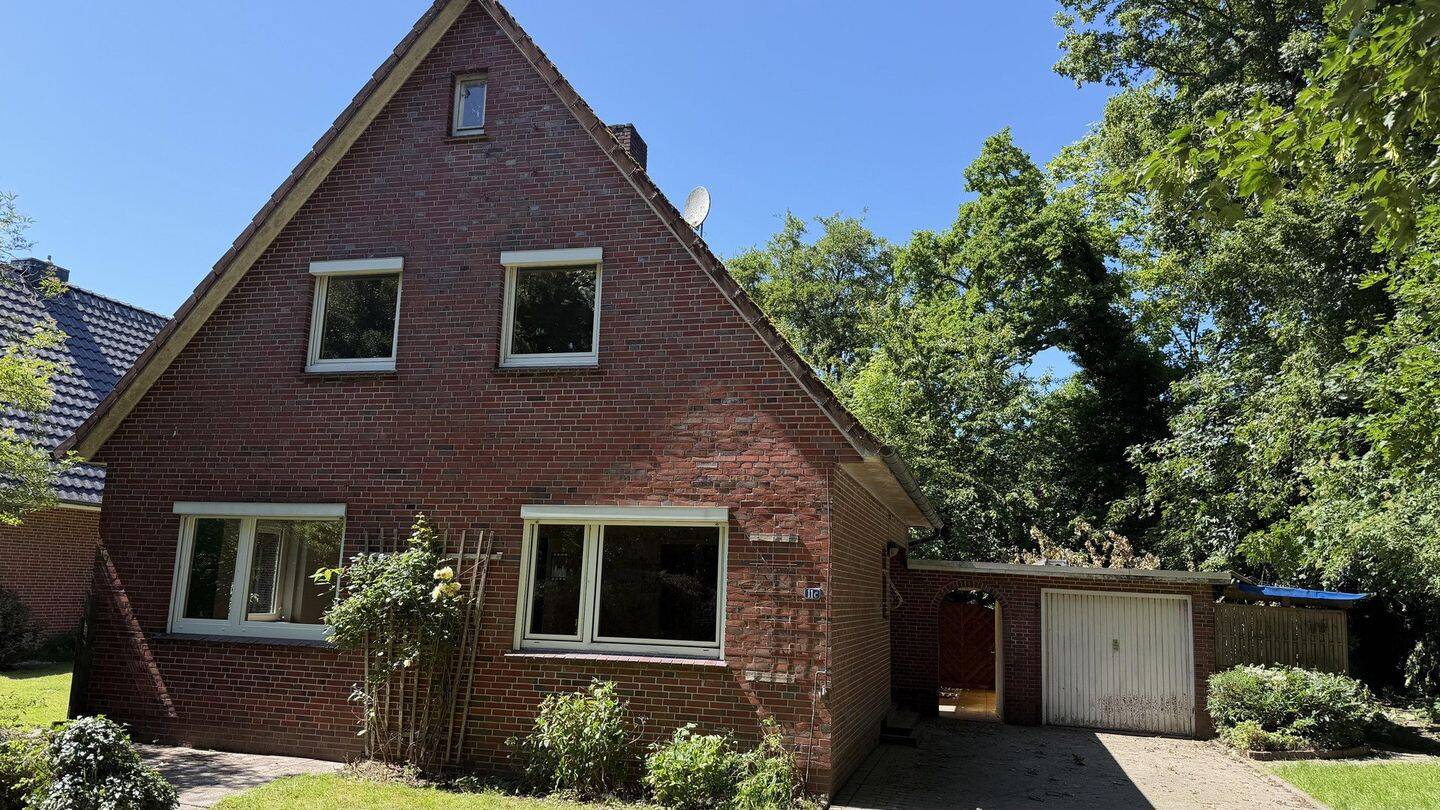 Solides Einfamilienhaus auf großzügigem Eigentumsgrundstück, 26419 Schortens (Stadt Wilhelmshaven)