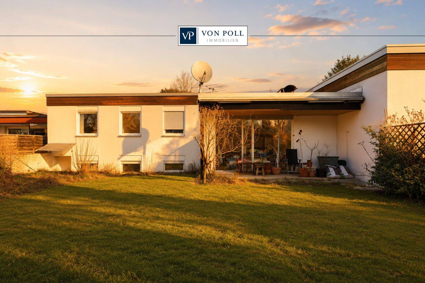 Architektonischer Bungalowklassiker mit Split-Level-Konzept und Potenzial in Gräfelfing, 82166 Gräfelfing