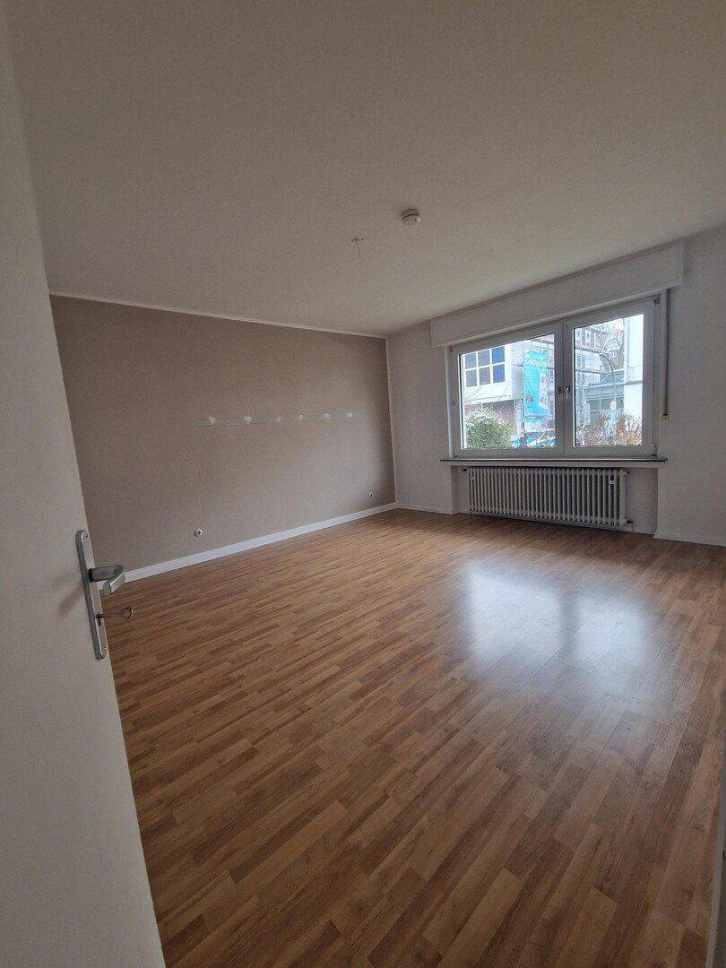 Helle und freundliche 3,5 Zimmer Wohnung Nähe des Kaiserstraßen-/Gerichtsviertels, 44135 Dortmund (Mitte)