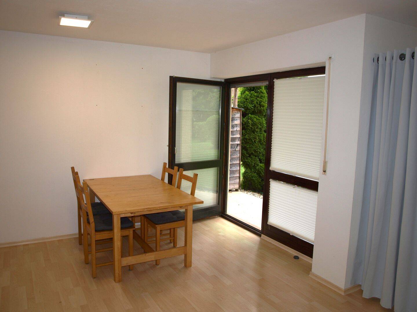 Der perfekte Start ins Eigentum! Gepflegte 1-Zi.-EG-Wohnung mit Terrasse u. Tiefgarage, 84034 Landshut (Münchnerau Nikola West)